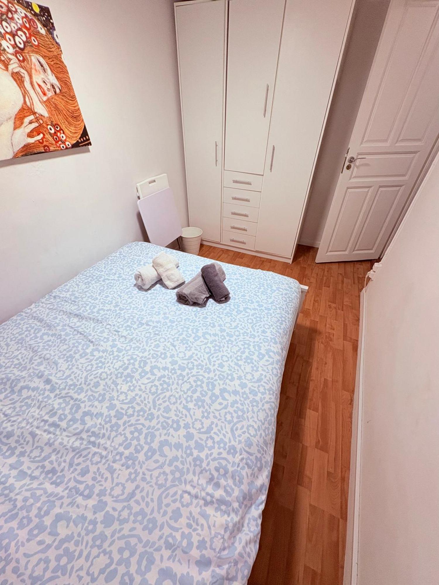 Stunning Flat For 6 People 3 Blocks From The Beach Plus Welcome Breakfast Βαρκελώνη Εξωτερικό φωτογραφία