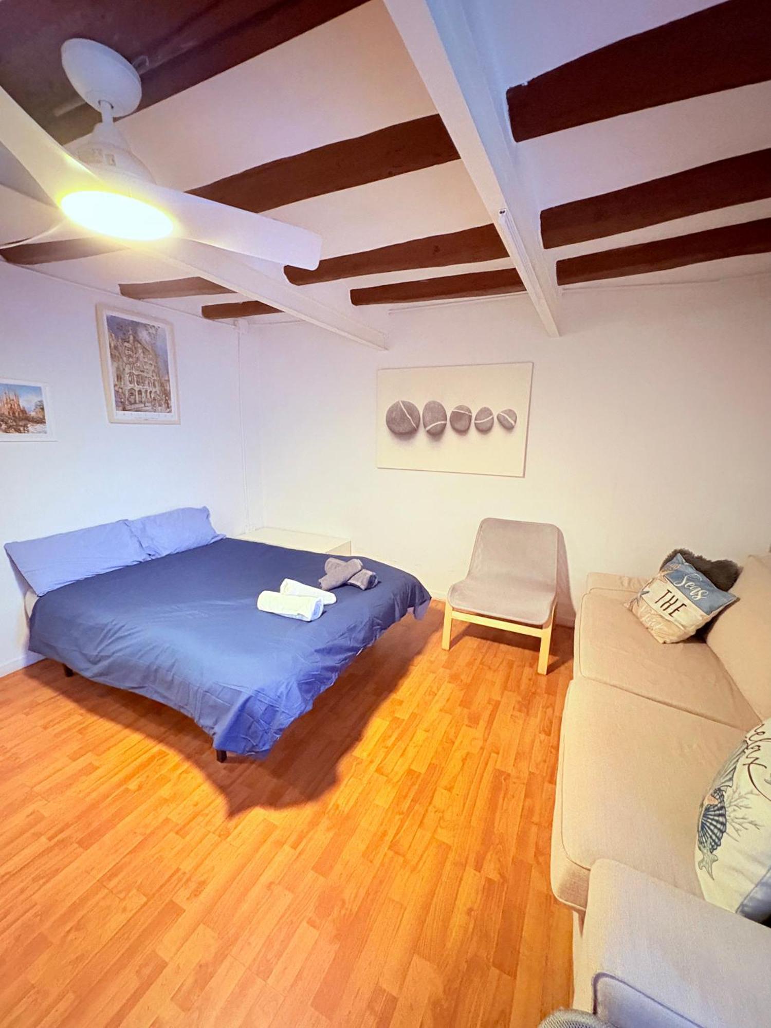 Stunning Flat For 6 People 3 Blocks From The Beach Plus Welcome Breakfast Βαρκελώνη Εξωτερικό φωτογραφία