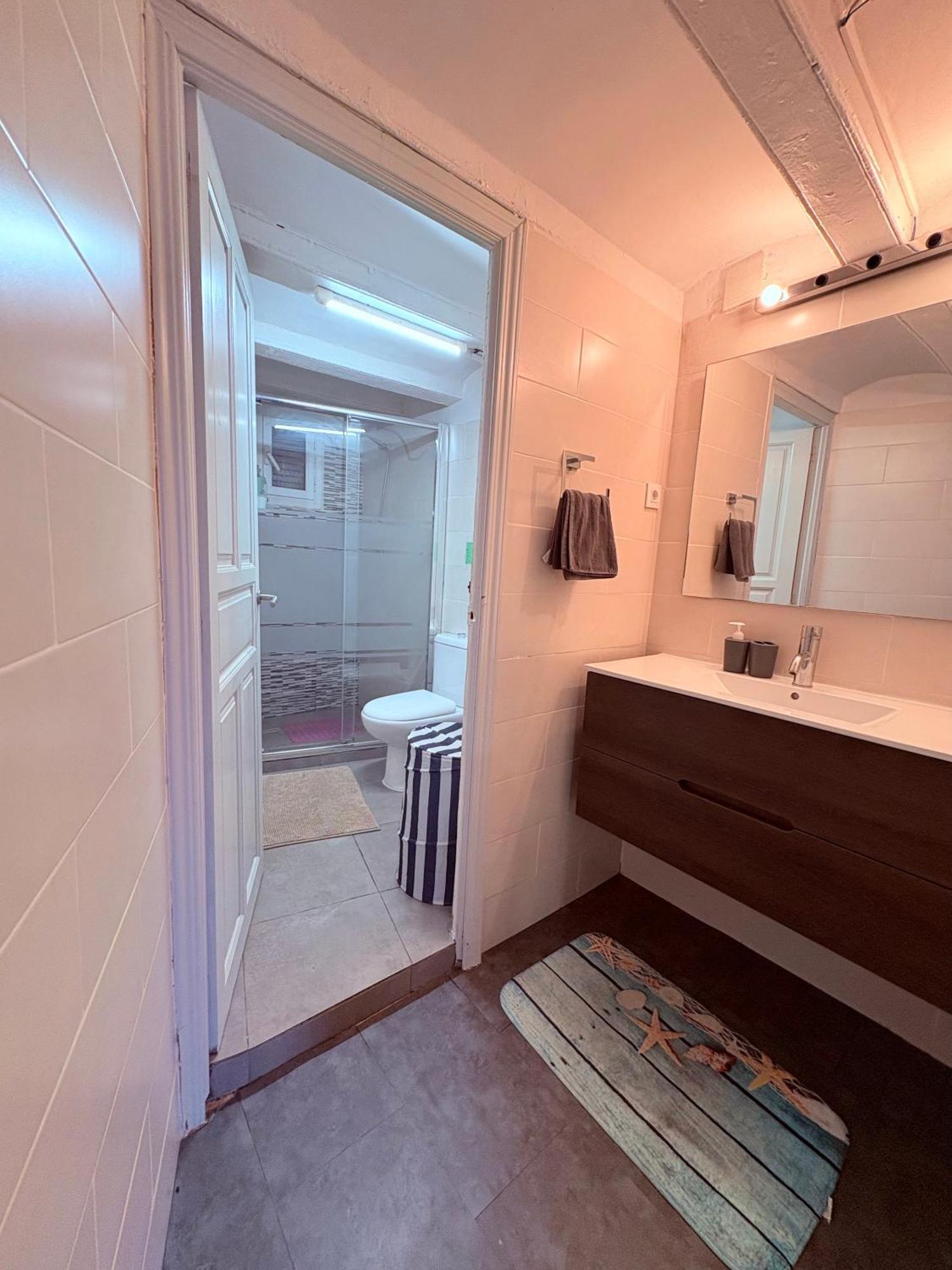 Stunning Flat For 6 People 3 Blocks From The Beach Plus Welcome Breakfast Βαρκελώνη Εξωτερικό φωτογραφία