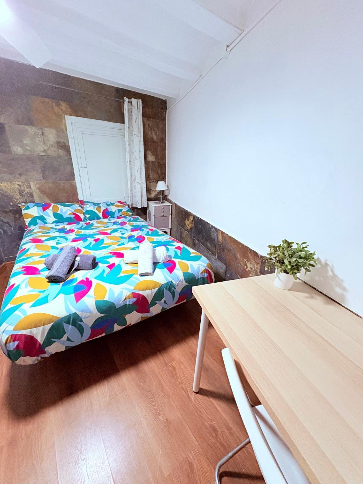 Stunning Flat For 6 People 3 Blocks From The Beach Plus Welcome Breakfast Βαρκελώνη Εξωτερικό φωτογραφία