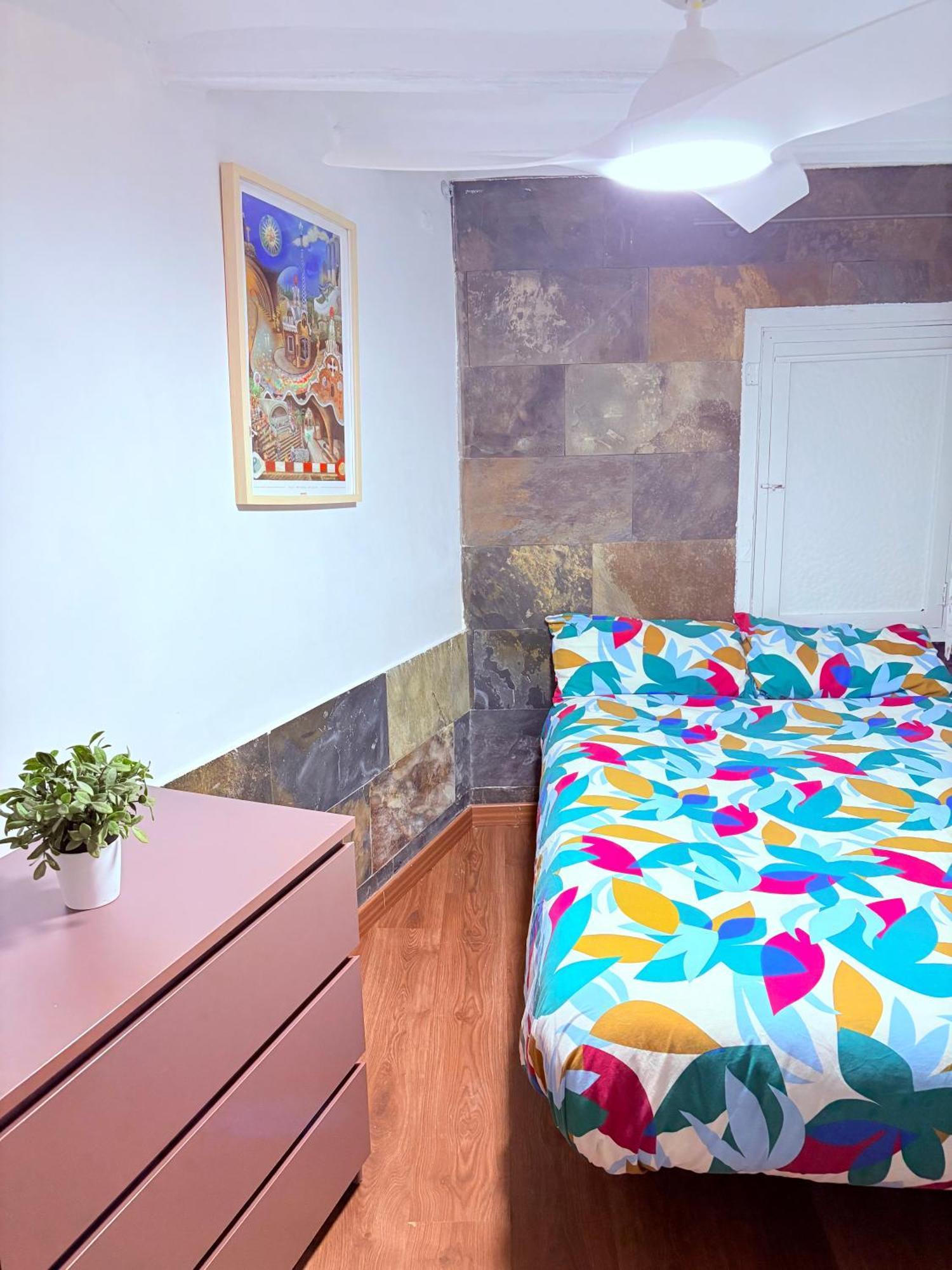 Stunning Flat For 6 People 3 Blocks From The Beach Plus Welcome Breakfast Βαρκελώνη Εξωτερικό φωτογραφία