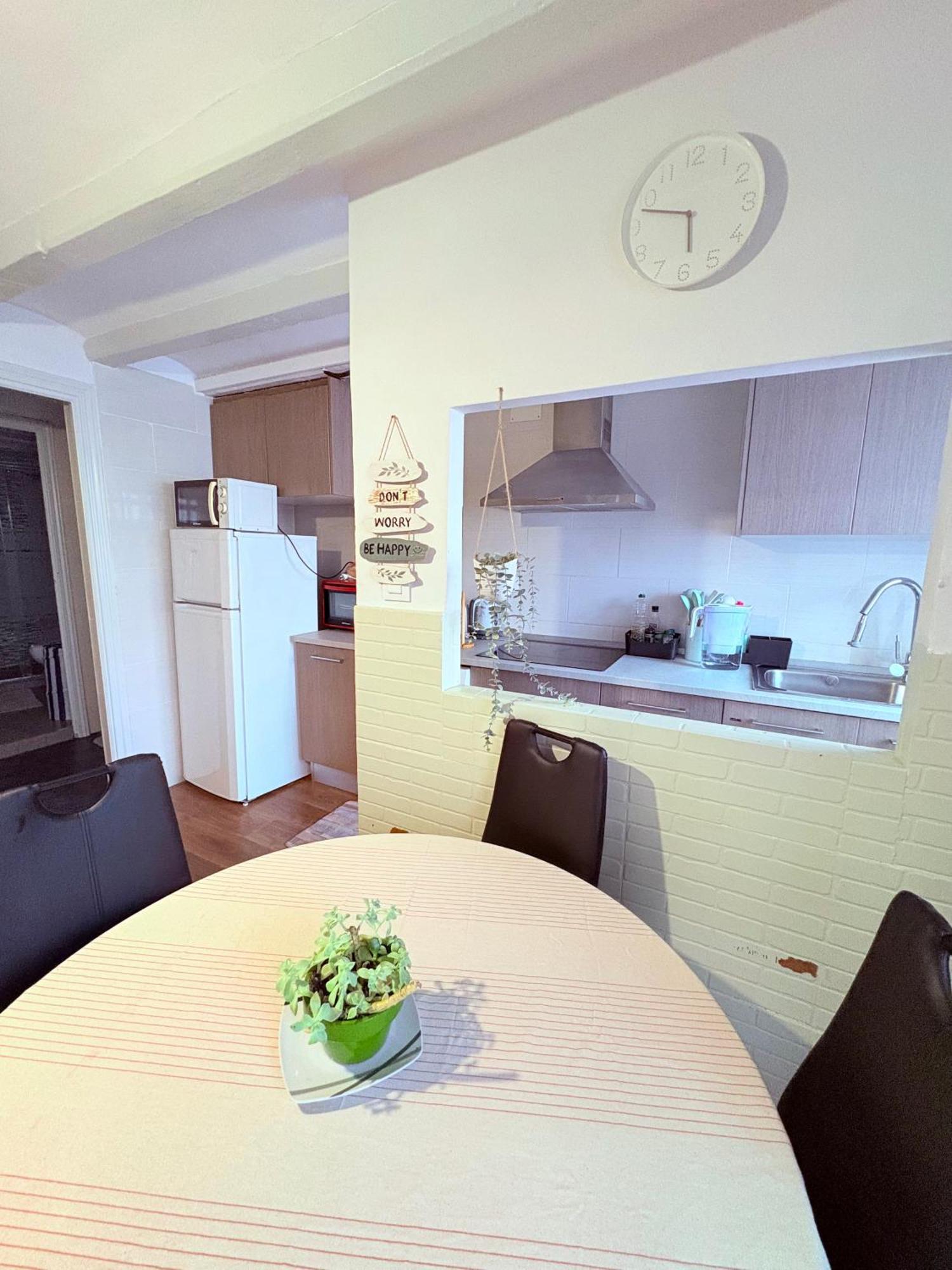 Stunning Flat For 6 People 3 Blocks From The Beach Plus Welcome Breakfast Βαρκελώνη Εξωτερικό φωτογραφία